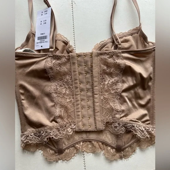 Abercrombie and Fitch Matching top and pants - Picture 3 of 6